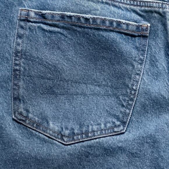 NWT, New American Eagle Women's Barrel Mid Rise Jeans, Size 14 (Short 26) - Picture 7 of 11